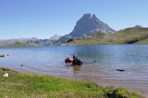 Des plongées botaniques dans les lacs d'altitude ? Quelle drôle d'idée ! par François PRUDHOMME, botaniste au Conservatoire botanique national des Pyrénées et de Midi-Pyrénées